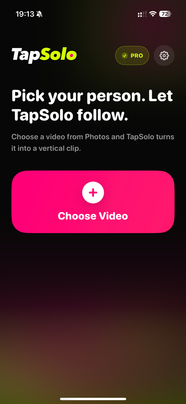 TapSolo iPhone home screen with a choose video button for making a solo fancam.